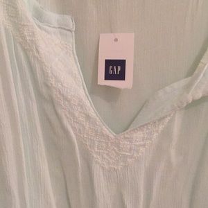 NWT Gap seafoam green flowy top cream embroidery M